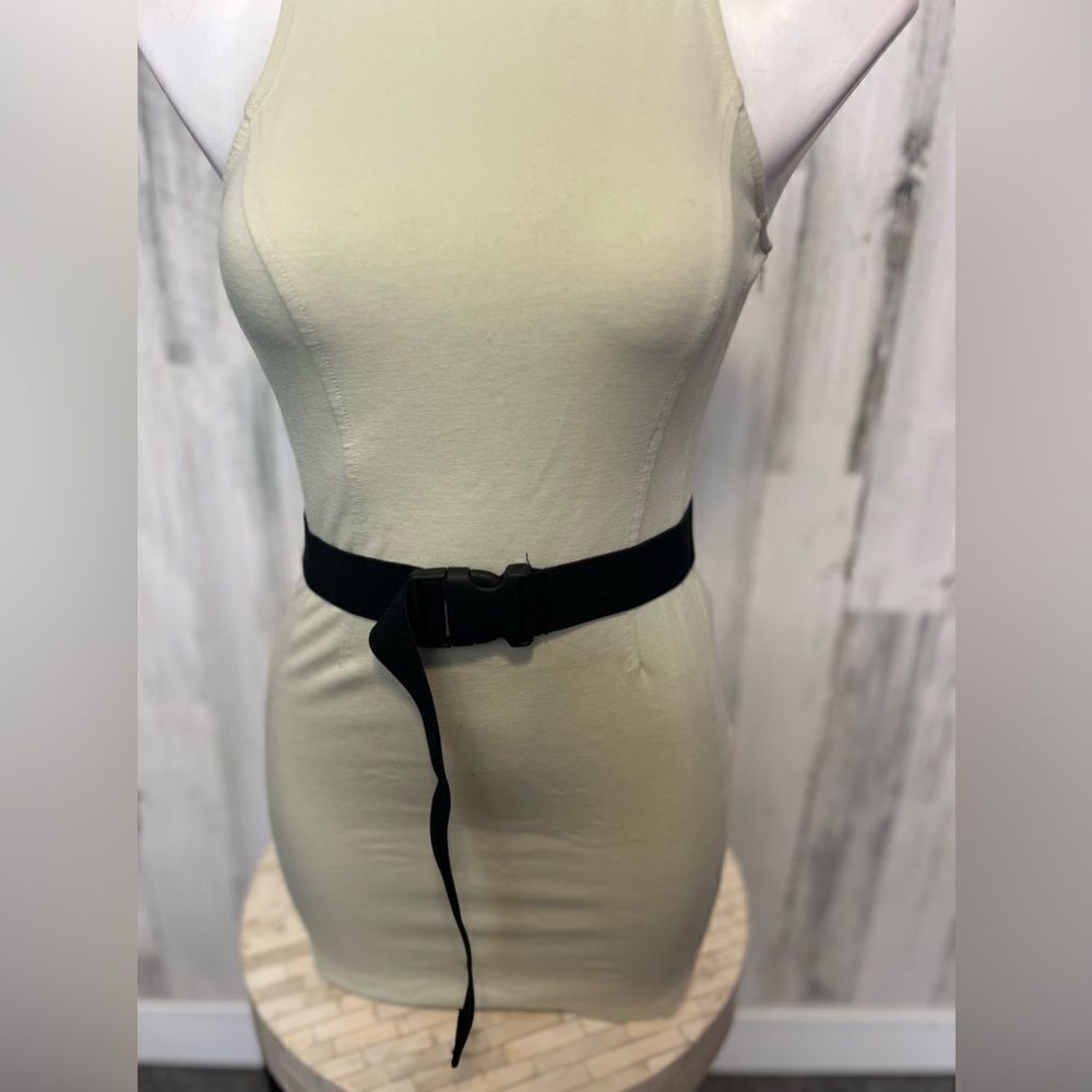 Dress   - Picture 2 of 6